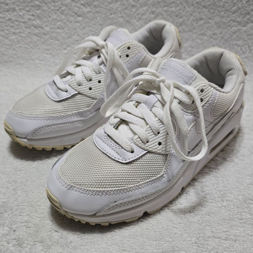 Nike Air Max 90 "Triple White" Women's Size 7 Sneakers CQ2560-100 Shoes